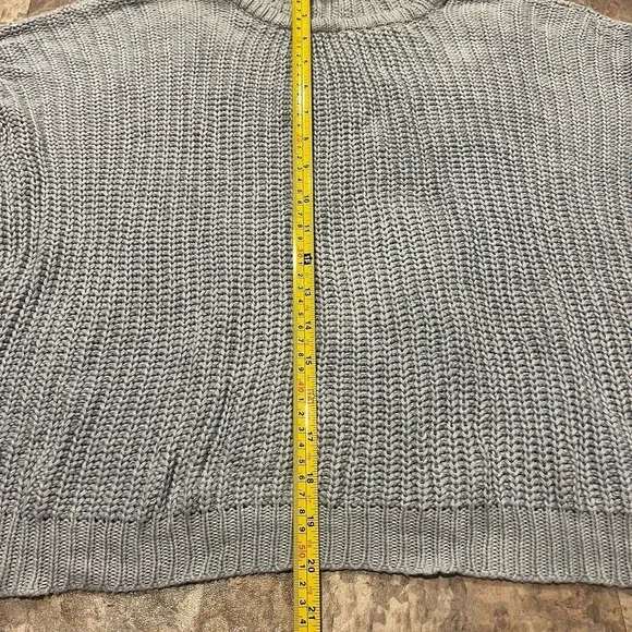 Brandy Melville OS Relaxed Fit Knit Sweater Powder Blue Soft Cozy Pullover - Picture 6 of 7